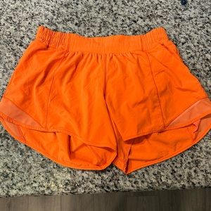 🔥NEW🔥 LuLulemon Hotty Hot High-Rise Lined Short 4"